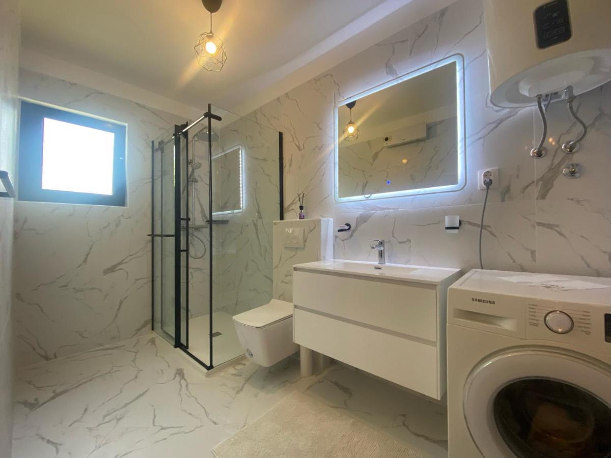 Pantos Apartment Пореч Екстериор снимка