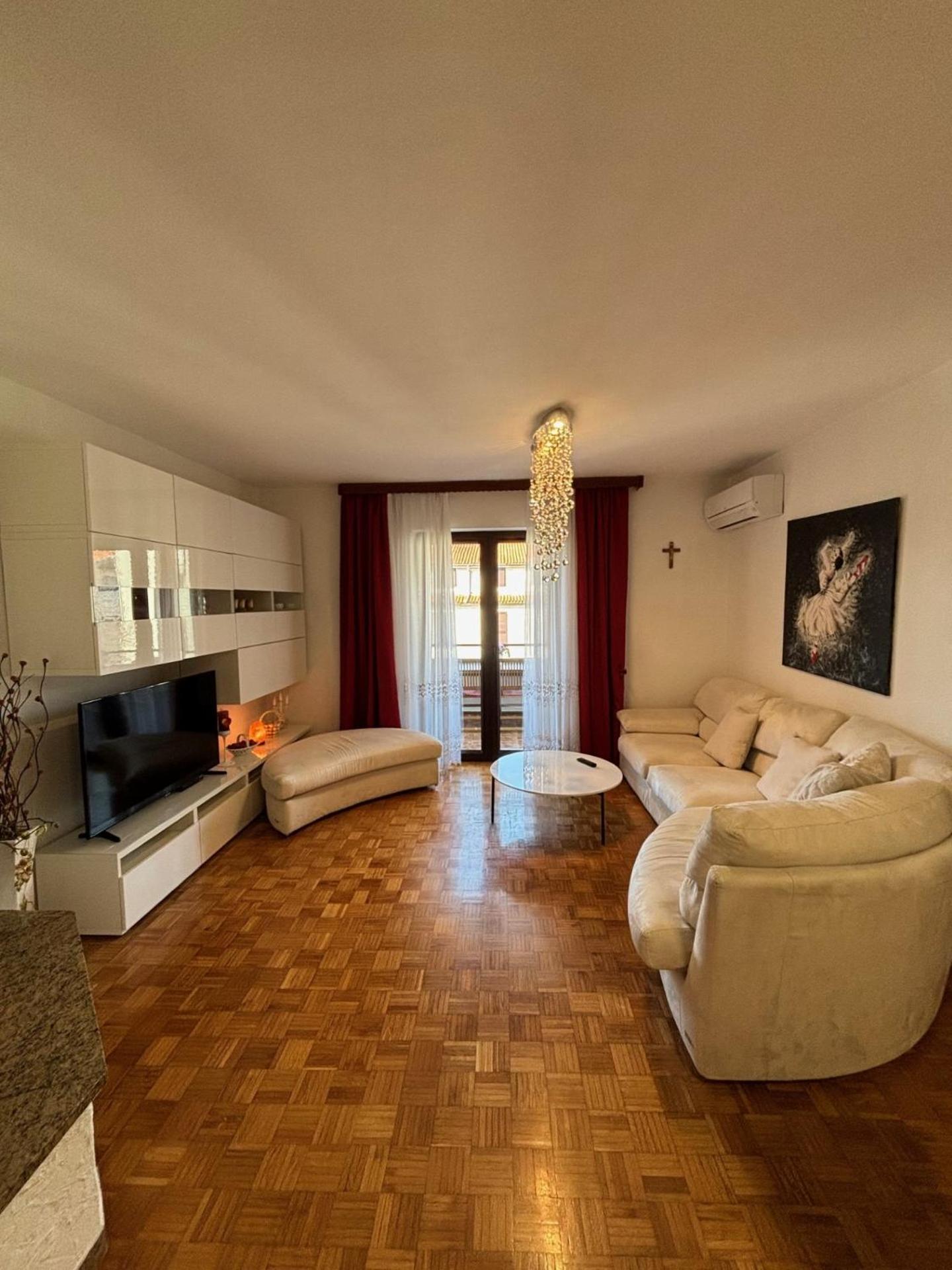 Pantos Apartment Пореч Екстериор снимка